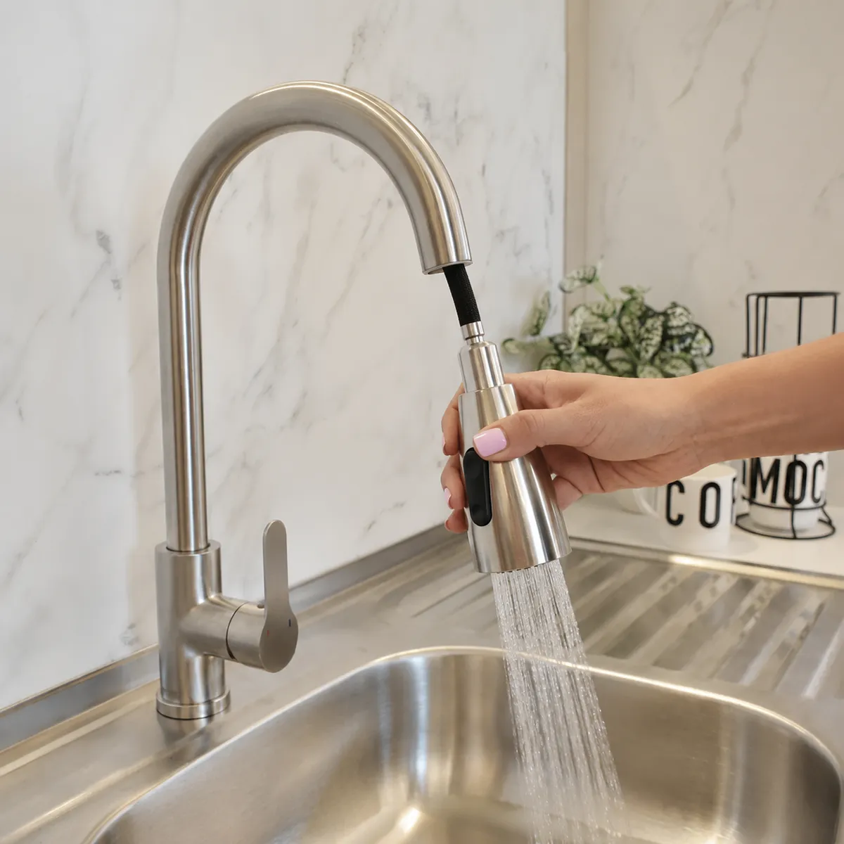 Grifo con presión de agua recuperada después del servicio FluxClean