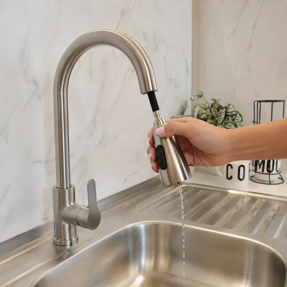 Grifo con poca presión de agua antes del servicio FluxClean